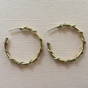 Vintage Gold Circle Twisted Earrings GUC